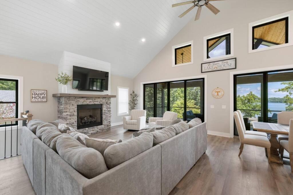 New Home, Dock, Kayaks, Game Room, Water Views Winchester Exteriér fotografie