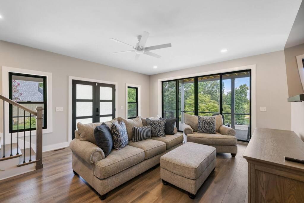 New Home, Dock, Kayaks, Game Room, Water Views Winchester Exteriér fotografie
