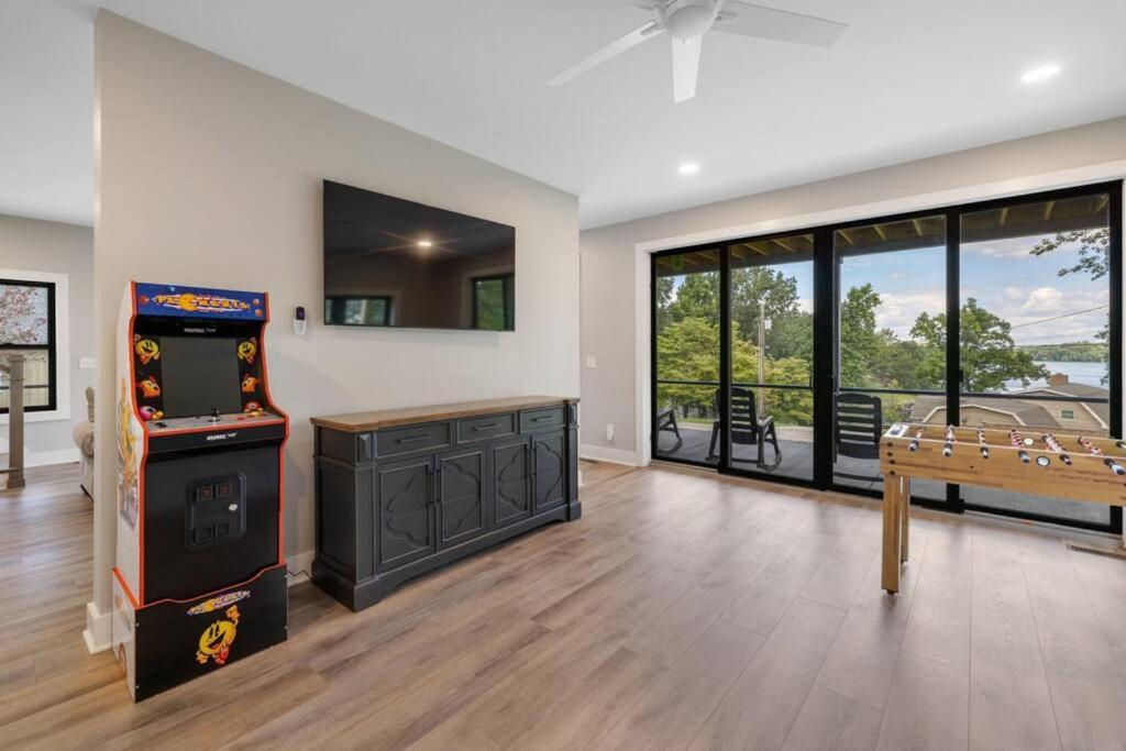 New Home, Dock, Kayaks, Game Room, Water Views Winchester Exteriér fotografie