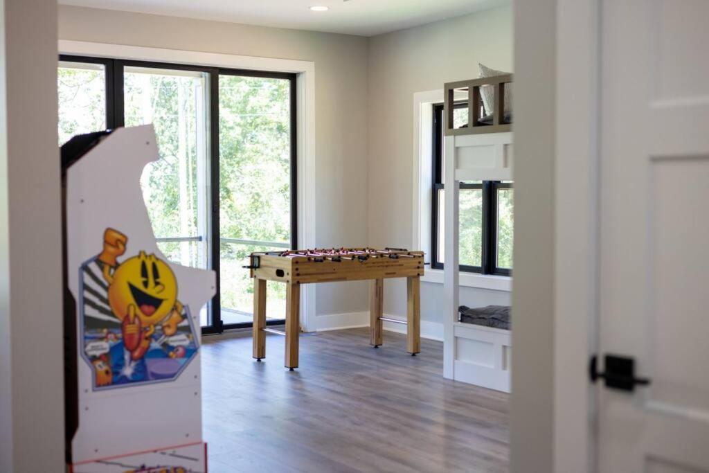 New Home, Dock, Kayaks, Game Room, Water Views Winchester Exteriér fotografie